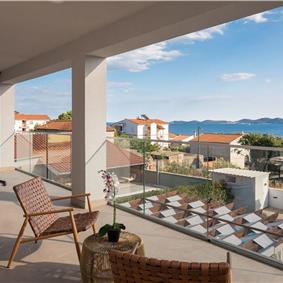 4 Bedroom Villa with Pool, Gym & Sea Views near Zadar, Sleeps 8 